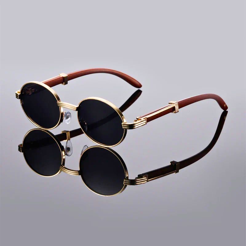 Classic round unisex sunglasses with UV400 protection, perfect for vintage summer fashion and eye safety.