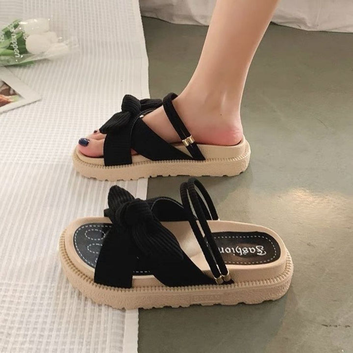 Easy-wear women's summer sandals with easy-clean design & comfortable cushioned sole.