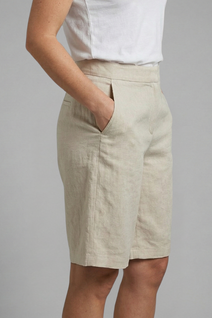 Soft, comfortable women's knee-length shorts with elastic waist for a relaxed fit, ideal for everyday casual wear.