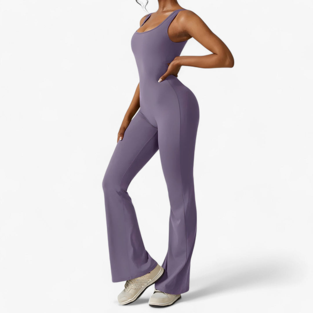 Trendy Amélie women's jumpsuit, offering comfort and versatile style for modern women.