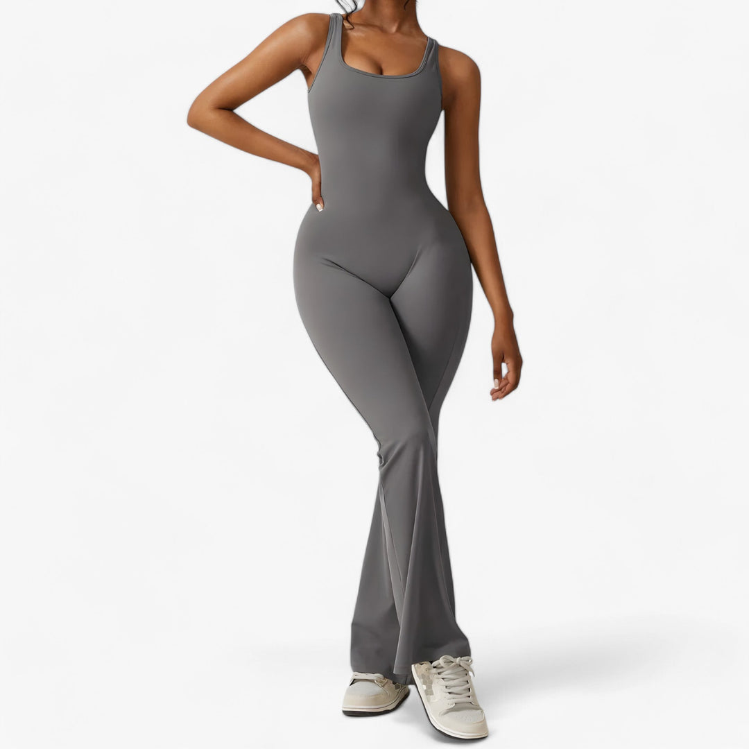 Amélie women's everyday jumpsuit, stylish and comfortable for all your daily adventures.