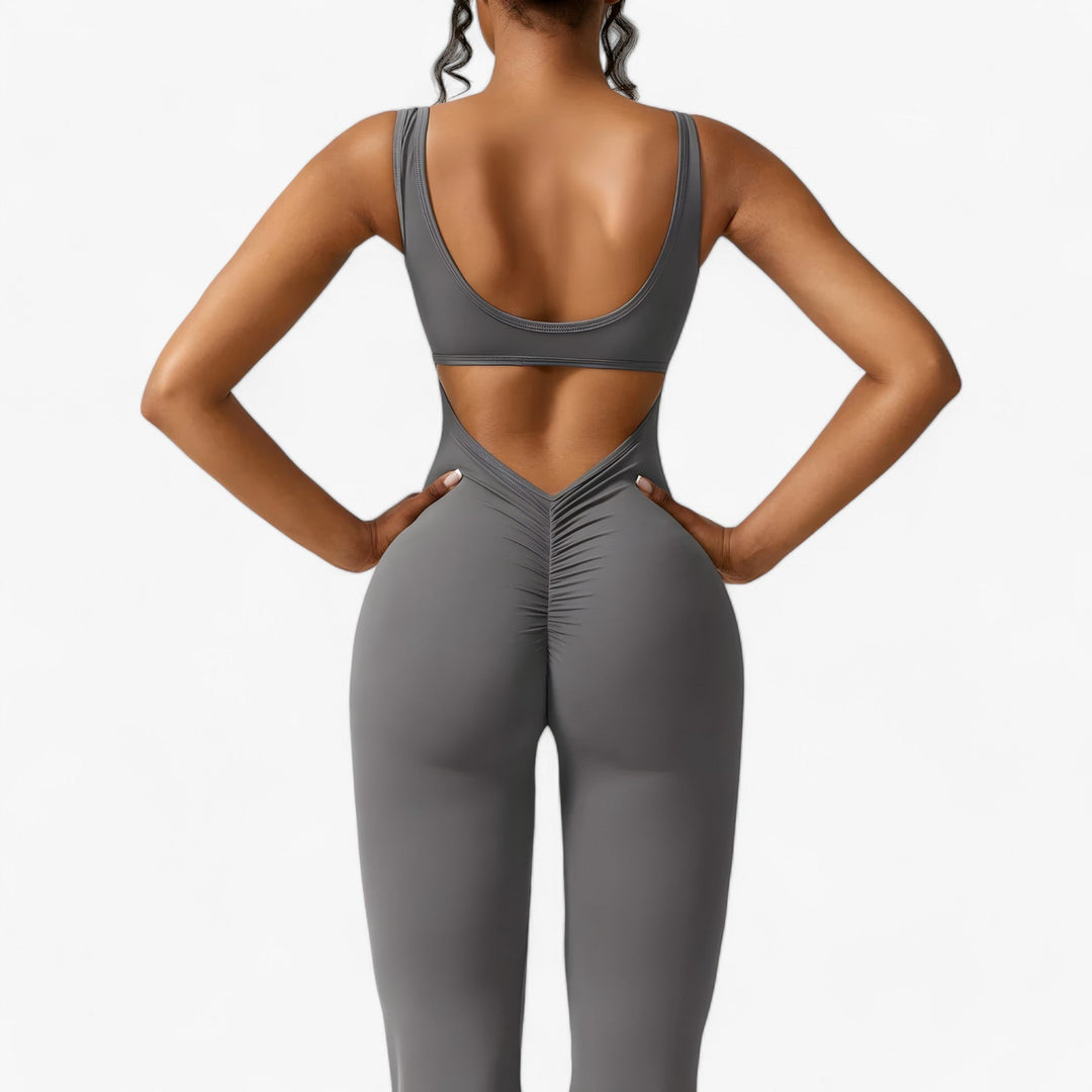 Amélie women's versatile jumpsuit, offering stylish comfort for both casual & elegant settings.