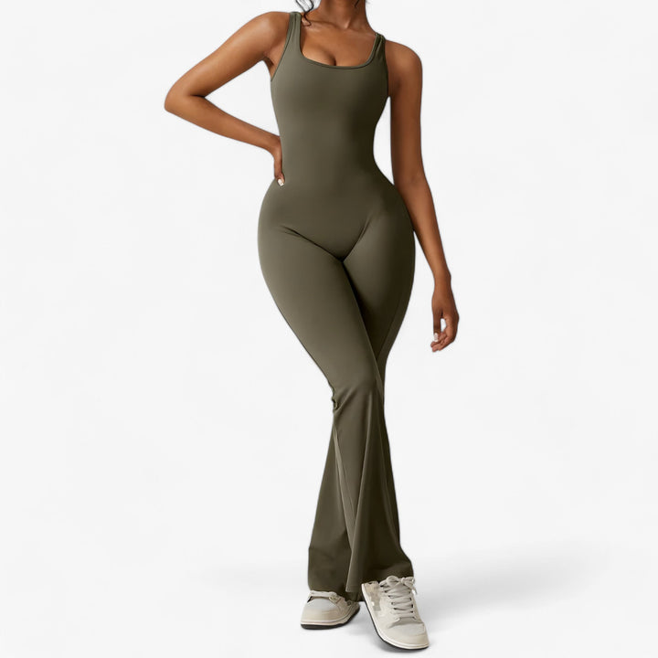 Stylish Amélie women's casual jumpsuit, perfect for comfort-focused everyday elegance.