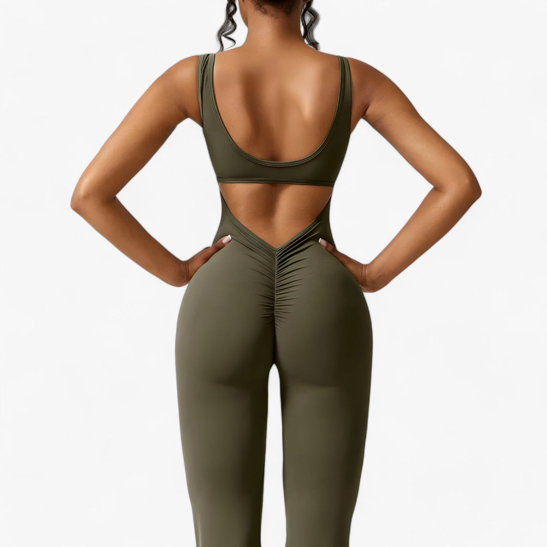 Amélie women's summer jumpsuit, blending ultimate comfort with chic, seasonal style.