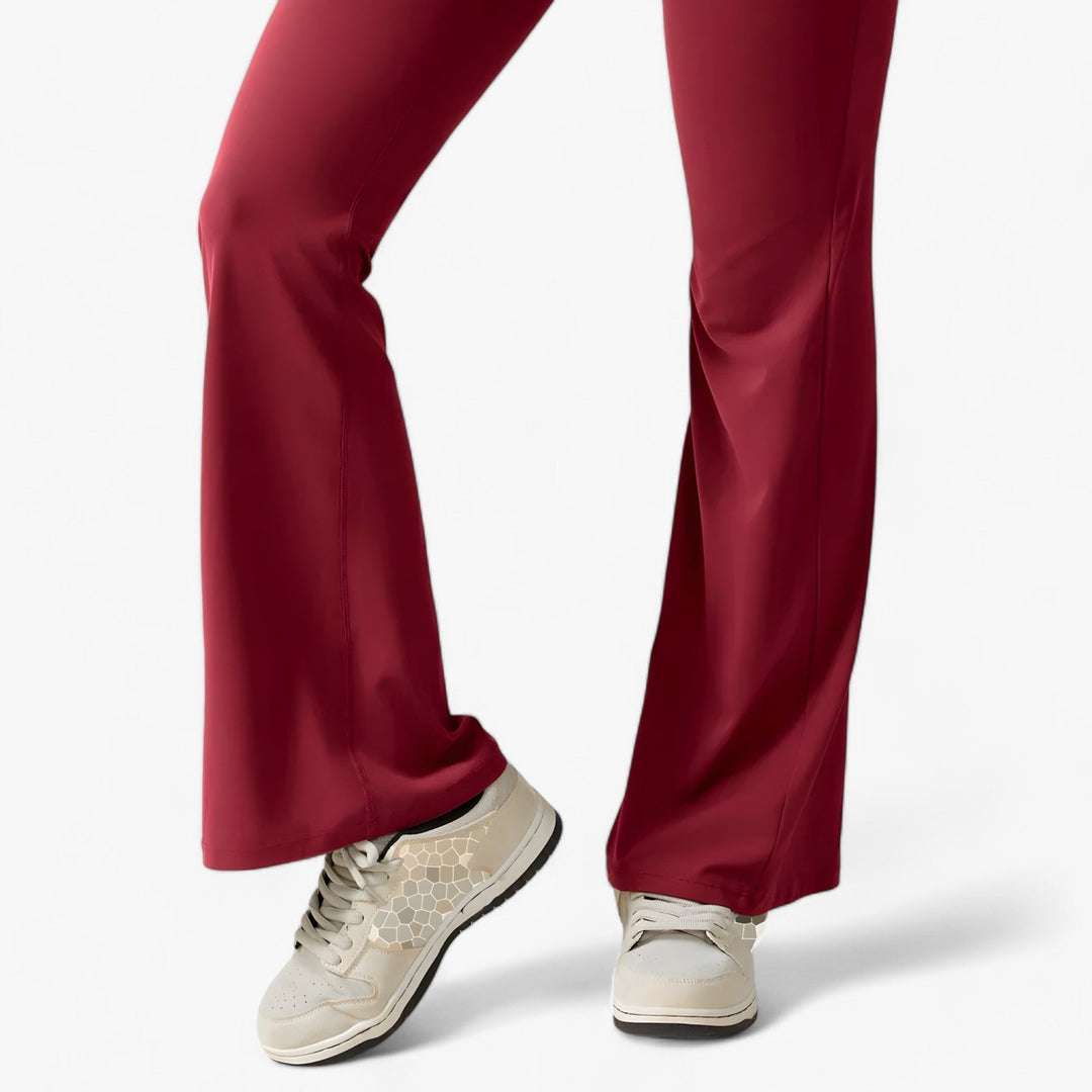 Amélie women's chic summer jumpsuit, super comfortable and stylish for warm days.