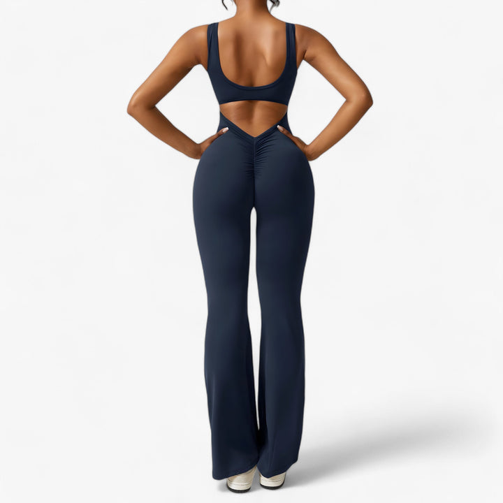 Comfortable Amélie women's romper, elegant & chic for versatile everyday fashion.