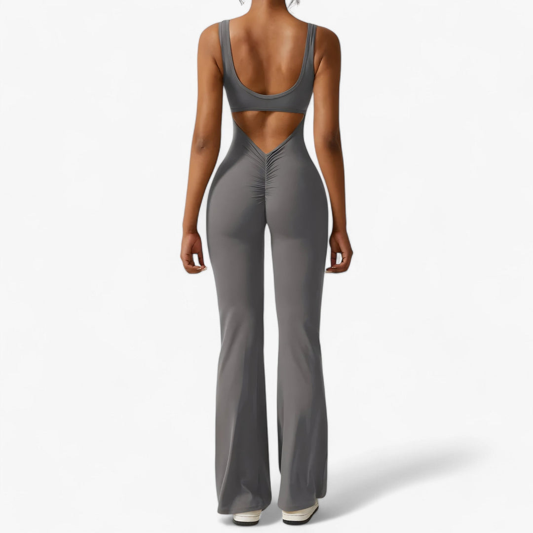 Amélie women's jumpsuit: a stylish, comfortable, and versatile piece for any occasion.