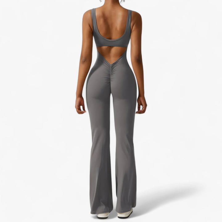 Amélie women's jumpsuit: a stylish, comfortable, and versatile piece for any occasion.