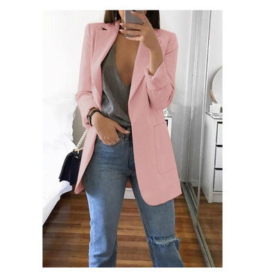 Versatile women's tailored blazer, ideal for smart casual or elegant office fashion. A chic jacket.