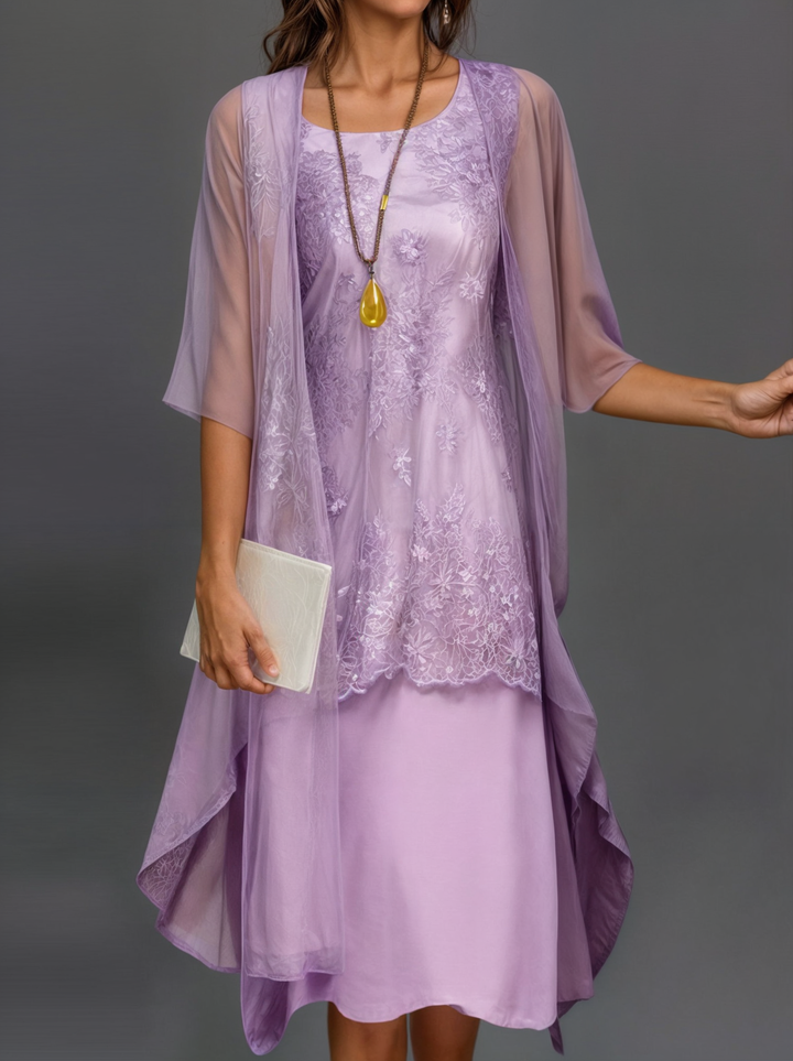 Versatile floral A-line dress for women, short sleeve, round neck, perfect for day or evening.