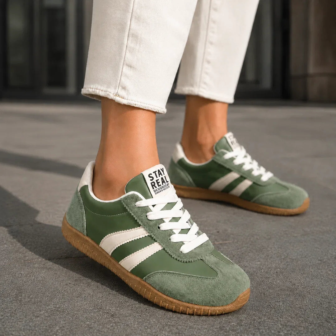 Stylish women's everyday sneakers, orthopedic with arch support & wide fit for casual comfort & active support.