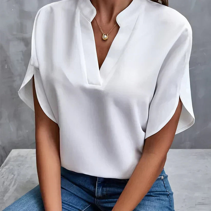 Elegant women's lightweight blouse, versatile long sleeve top. Stylish for office wear, perfect for casual fashion.