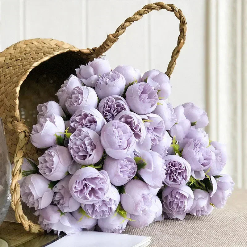 High-quality artificial silk peony bouquet, perfect for a stunning and durable flower arrangement.