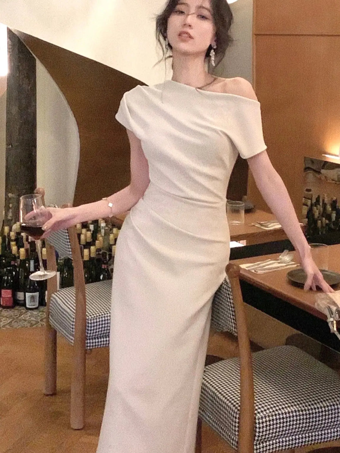 Stunning women's off-shoulder bodycon maxi dress, a figure-flattering choice for elegant parties & special occasions.
