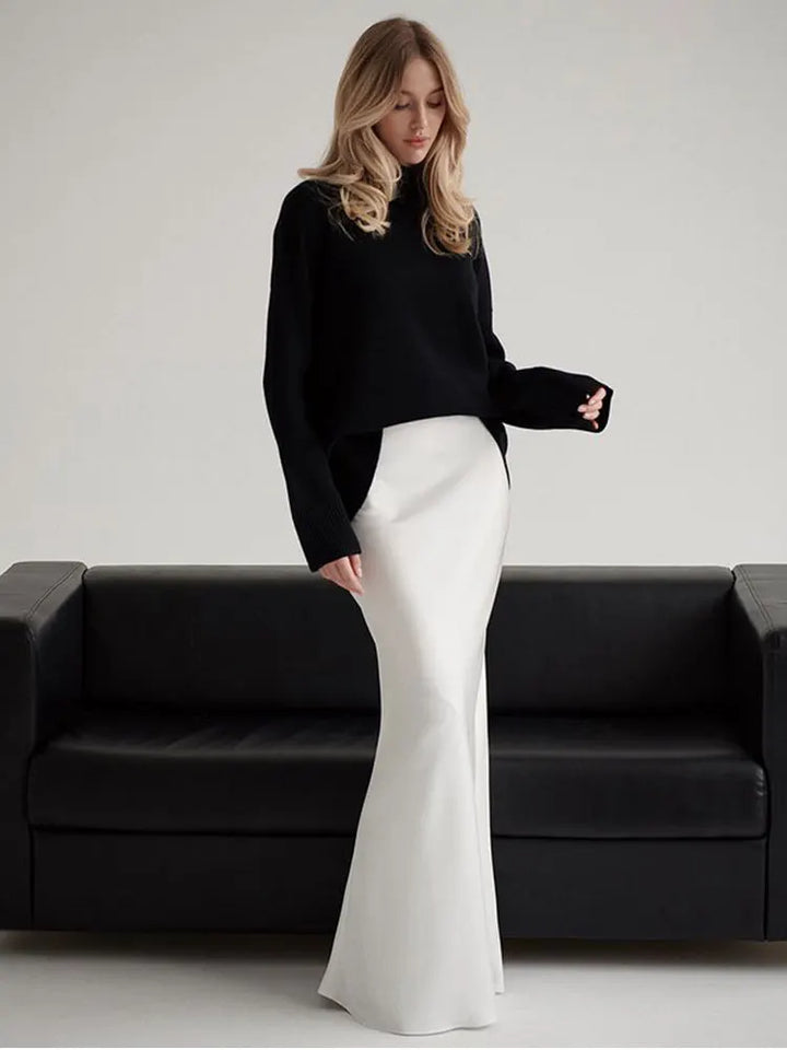 Fashionable high-waisted fishtail long skirt, elegant women's wear for galas.