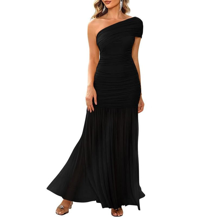 Sophisticated women's one-shoulder evening dress, a long chiffon gown for formal parties