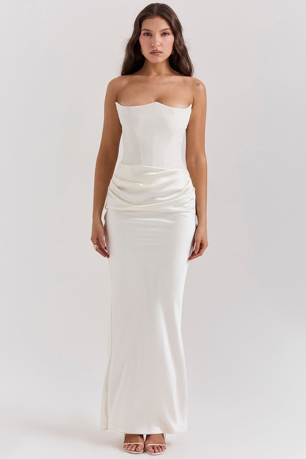 Full-length strapless wedding guest dress, stylish occasionwear.