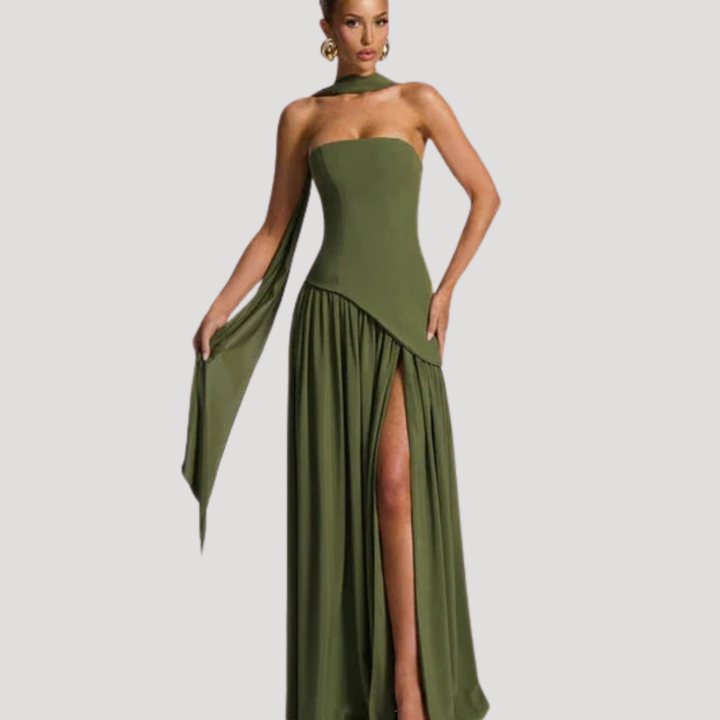 Elegant strapless maxi dress, pleated design, perfect for women's formal attire.