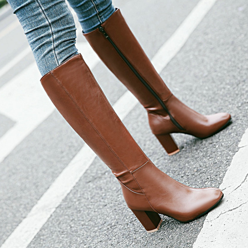Stylish women's knee-high block heel boots, a versatile and elegant footwear choice
