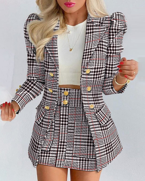 Back view of the women's tailored floral print blazer and skirt co-ord, showing fit.