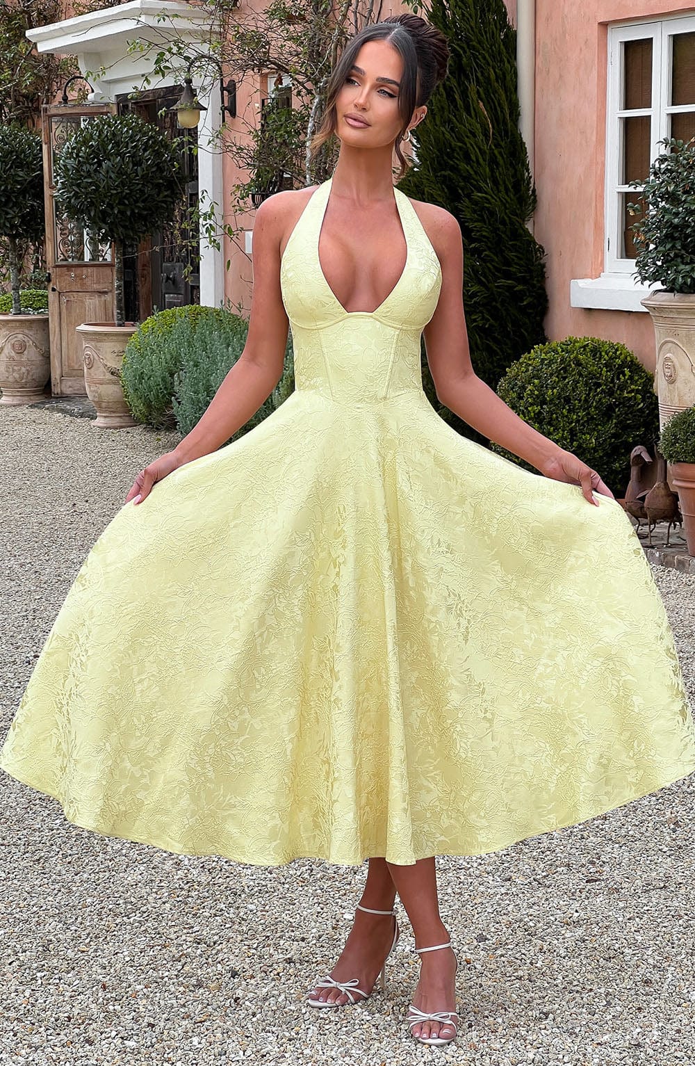 Comfortable yet elegant women's halter neck midi dress, ideal for summer weddings or parties