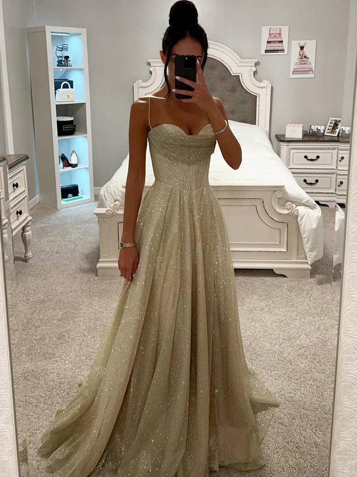 Elegant women's long sleeve maxi evening dress for formal events & parties, offering a sophisticated & flattering fit.