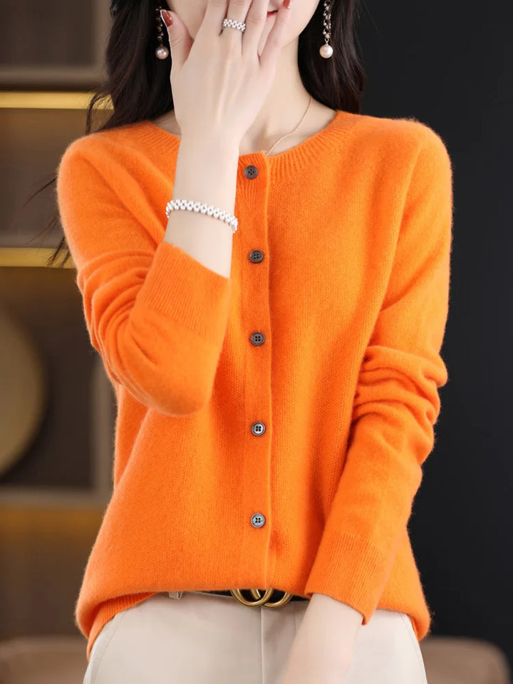 Women's classic O-neck sweater, 100% merino wool fine-knit for ultimate comfort and style