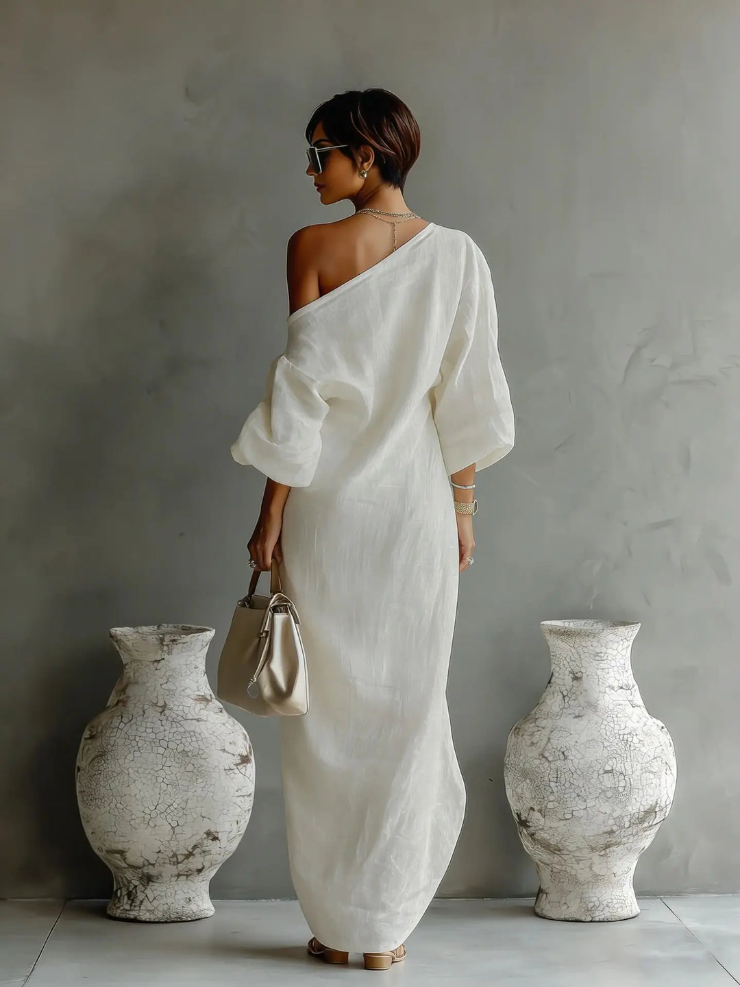 Versatile women's one-shoulder dress with a beautiful flowy silhouette, ideal for summer and events.