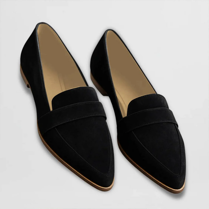 Chic pointed-toe women's slip-on shoes, elegant loafers for easy, comfortable wear.