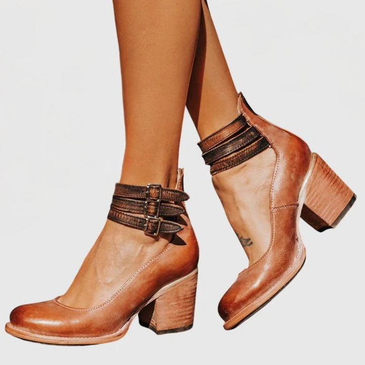 Women's comfortable and stylish sandals, perfect slip-on footwear for elegant everyday summer wear.