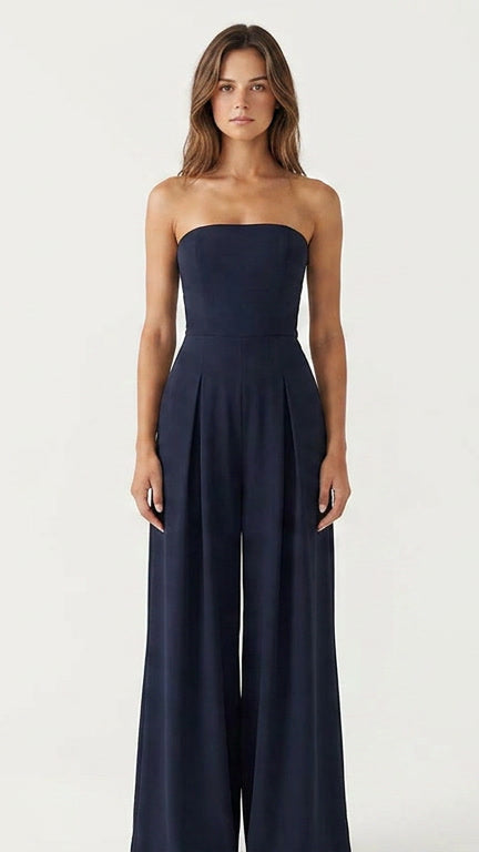Elegant women's strapless wide-leg jumpsuit, perfect for formal evening wear, parties, or wedding guests.