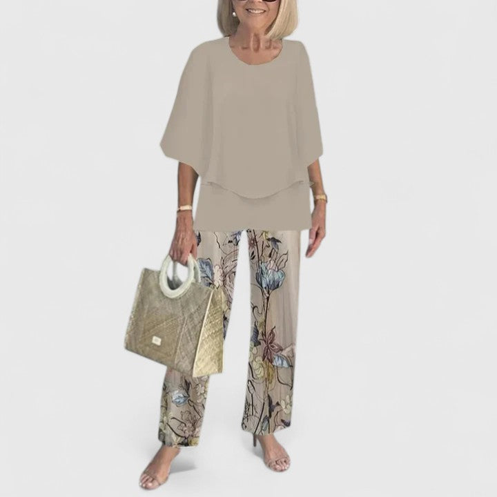 Elegant women's two-piece outfit set, comfortable for spring/summer fashion.