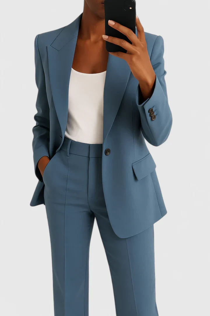 Chic & versatile women's two-piece suit set, ideal for professional workwear or elegant fashion events.