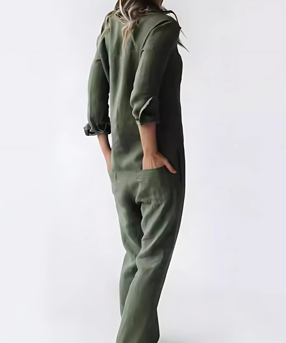 Chic women's elegant jumpsuit featuring a relaxed fit, vintage style, and convenient button front.