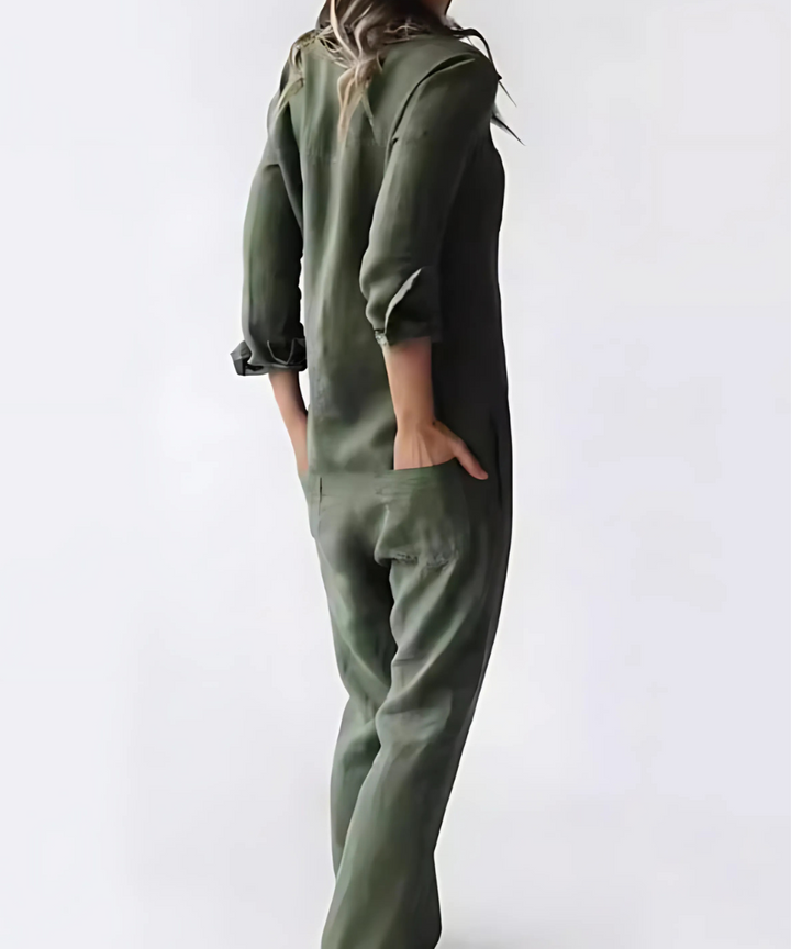 Chic women's elegant jumpsuit featuring a relaxed fit, vintage style, and convenient button front.