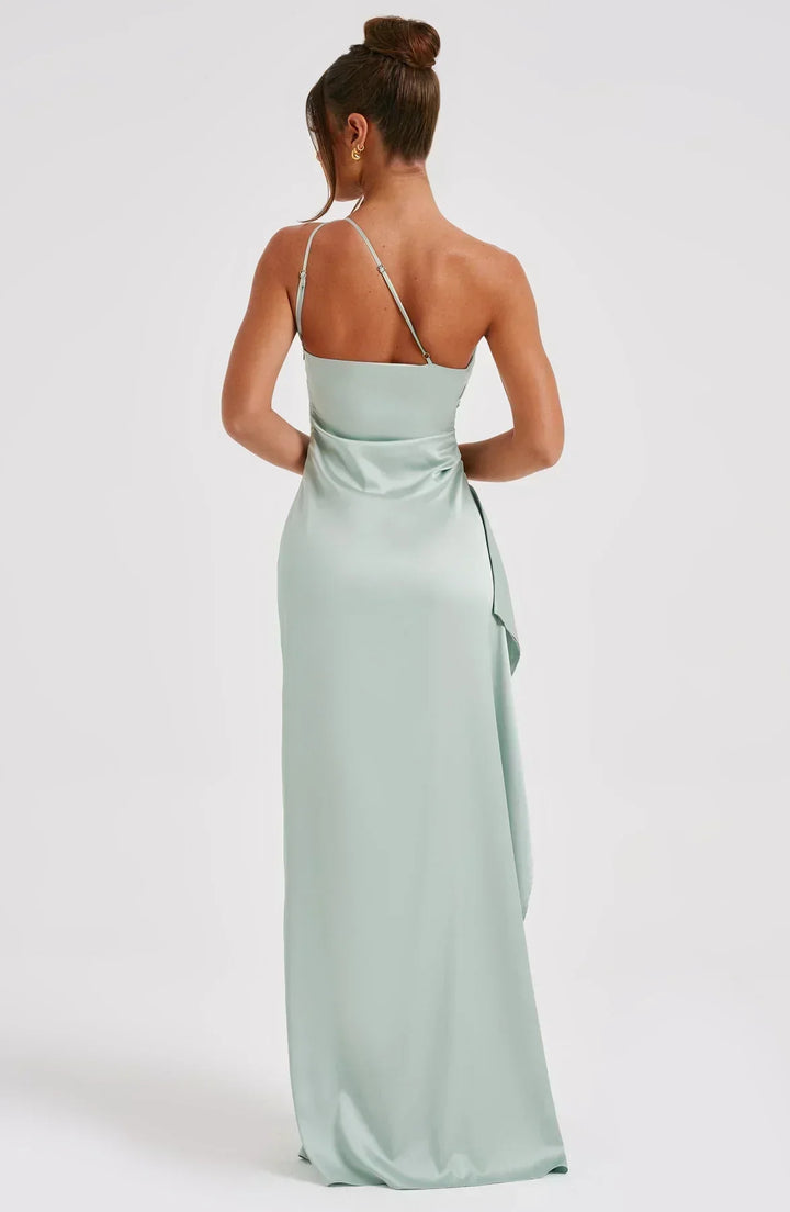 Chic white one-shoulder evening maxi dress, a stylish and elegant formal dress for women, perfect for summer.