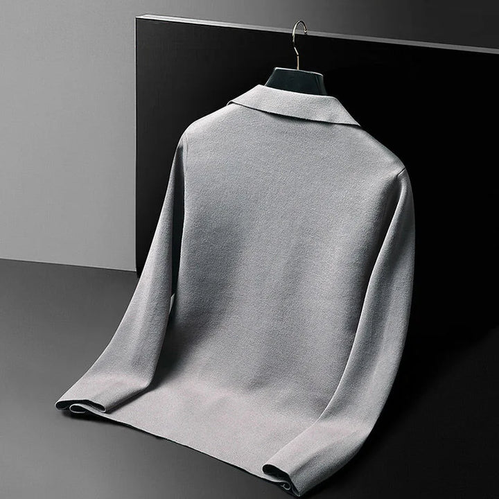 Casual chic women's wool knit cardigan blazer, featuring a single button and soft, high-quality wool.