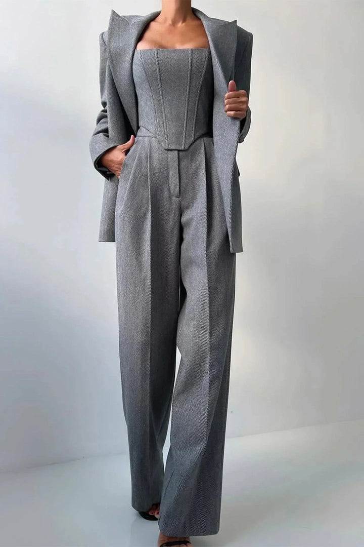 Sophisticated women's business casual outfit: 3-piece set with corset, wide pants & structured oversized blazer.