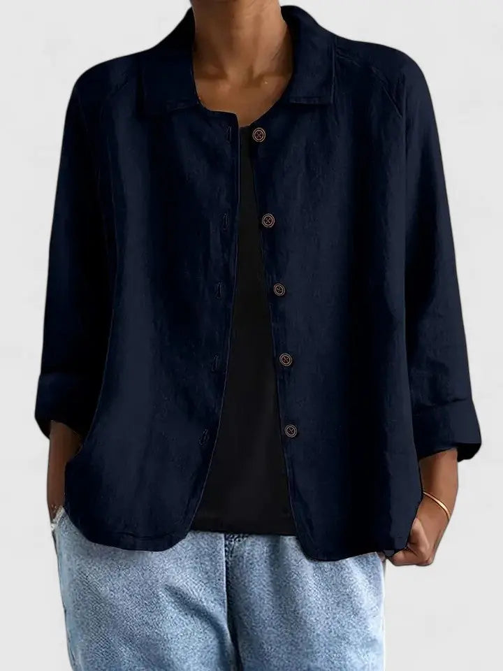 Comfortable women's lightweight top, simple yet chic. A classic essential for easy spring and summer fashion.