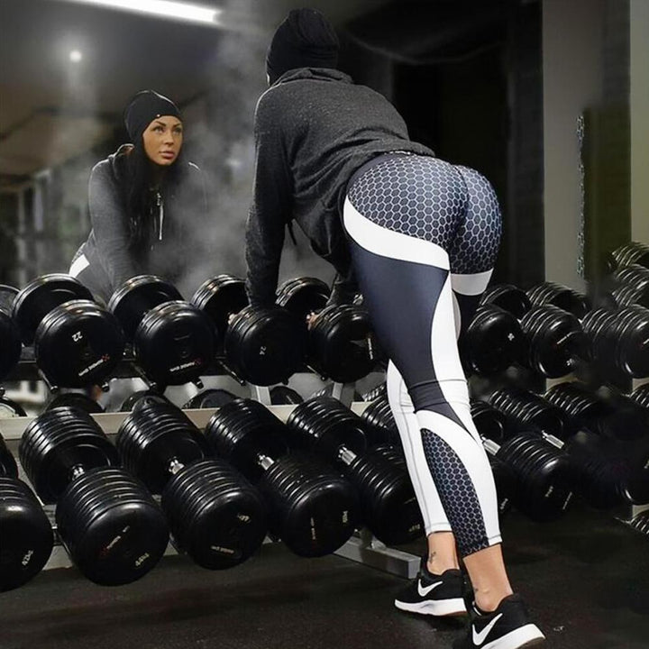 High-rise women's athletic leggings, geometric pattern for a fashionable and functional workout.
