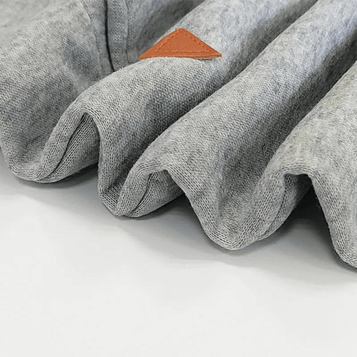 Cozy women's hooded dress, a comfortable sweatshirt style with pockets for casual wear.