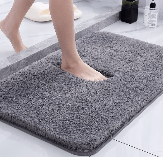Ultra soft luxury microfiber bath mat, plush and absorbent for daily bathroom comfort & style.