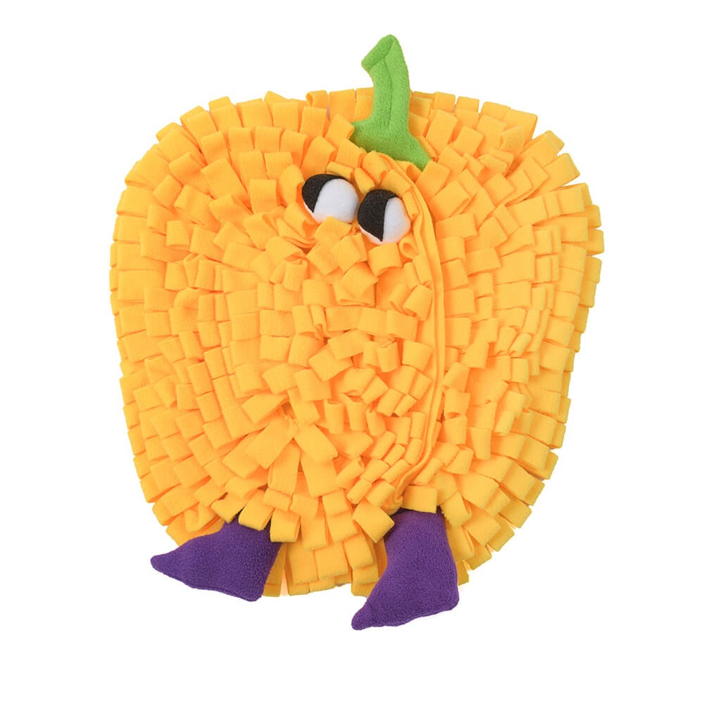 Fun vegetable-themed snuffle mat for dogs. Engages pets in foraging games, puzzle feeding & mental stimulation. Washable.