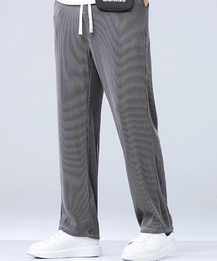 Lightweight men's comfort trousers, soft fabric, perfect for casual outings or relaxed home wear.