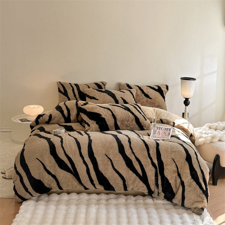 Soft & cozy zebra print fluffy faux fur bed sheet set. Luxury animal print bedding for king/super king bedroom.