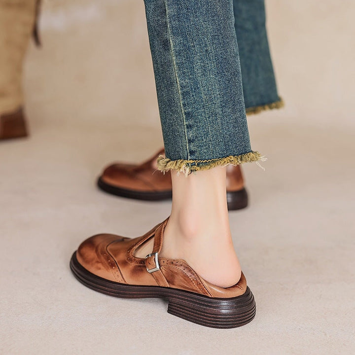 Classic women's Mary Jane sandals, versatile everyday shoes for comfortable summer adventures.