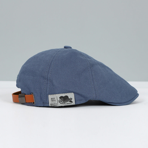 Versatile men's adjustable beret, suitable for both casual and formal wear. Classic yet modern.