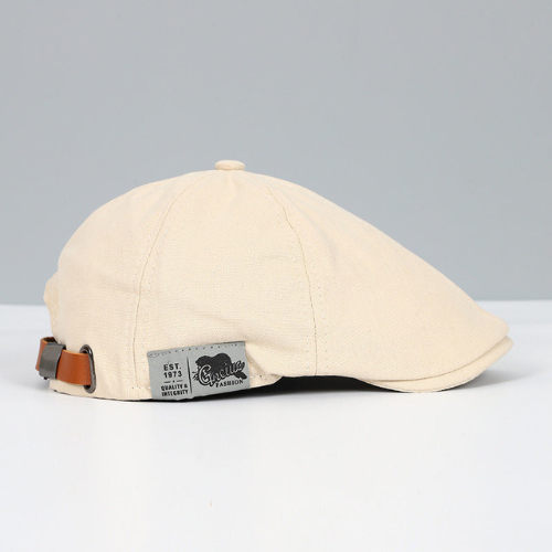 Modern men's adjustable beret blending classic style with contemporary elegance. Comfortable & chic.