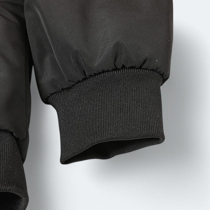 Stylish men's comfort jacket, a versatile padded coat for everyday wear, providing warmth and wind resistance.