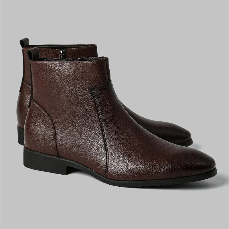 Men's leather ankle boots in a classic black finish, equipped with a functional side zipper